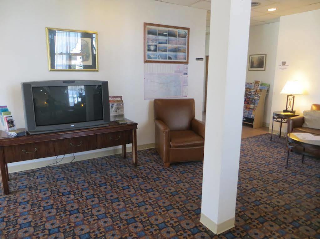 The Lodge At Russell - Russell Inn Buitenkant foto